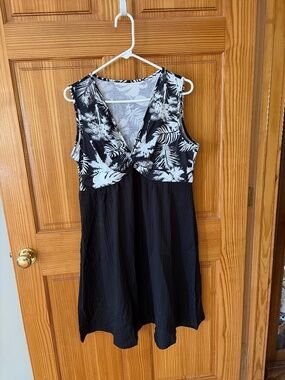 Floral sleeveless dress